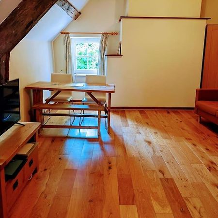 The Old Granary Farm Cottage Abergavenny Eksteriør billede