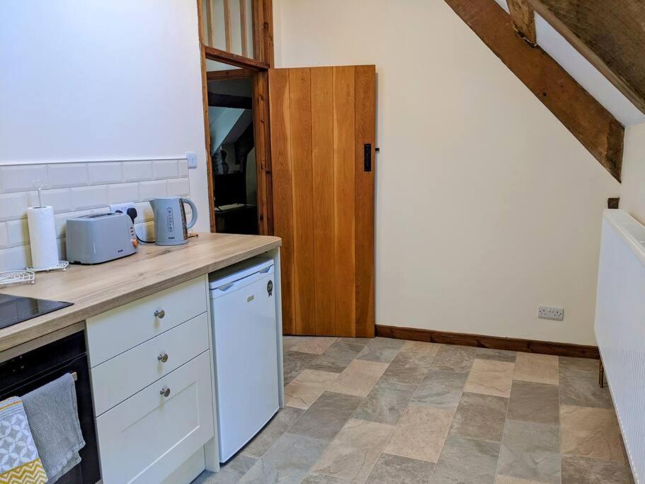 The Old Granary Farm Cottage Abergavenny Eksteriør billede